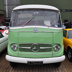 Techno Classica 2011 – Mercedes-Benz 319 bus