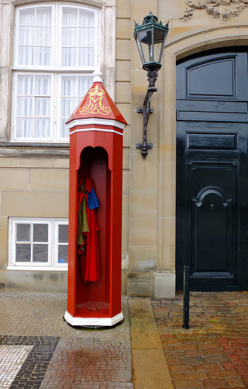 Copenhagen 9 Sentry Box Amalienborg's Palace 1