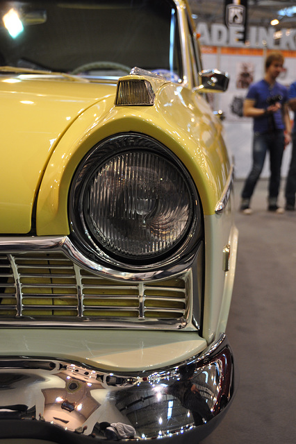 Techno Classica 2011 – Ford Taunus 17m De Luxe