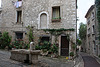 Medieval courtyard with laundry (Explored)