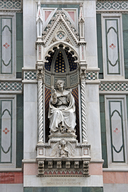 Saintly statue