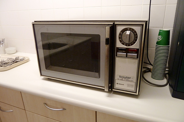 National 1020 Microwave Oven