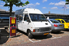 1986 Renault T 423 Camper