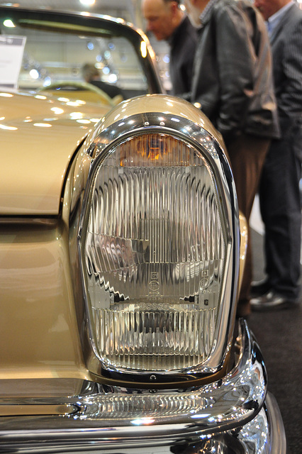 Techno Classica 2011 – headlight