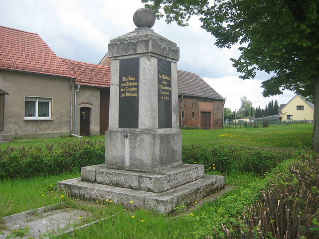 Denkmal Weltkriege - Stangenhagen