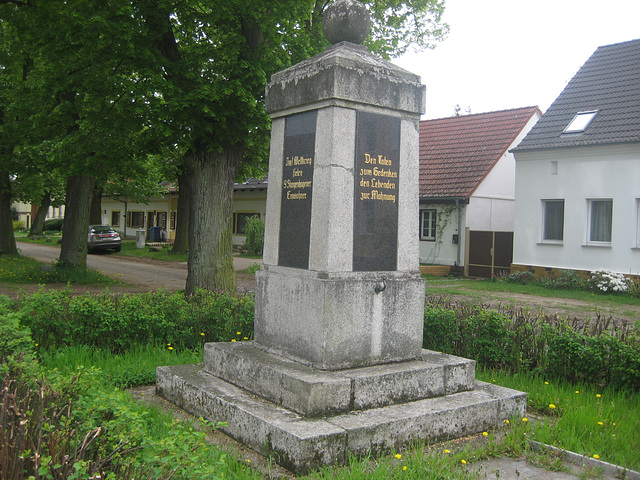 Denkmal Weltkriege - Stangenhagen