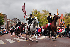 Leiden’s Relief – Riders carrying the ﬂag of the 3 October Association