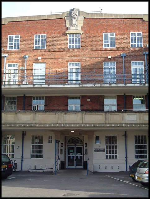 Walton Street entrance