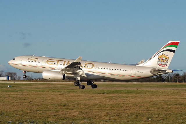 A6-EYF A330-243 Etihad Airways