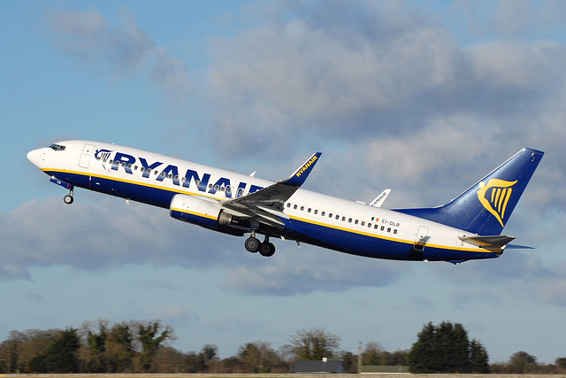 EI-DLB B737-8AS Ryanair