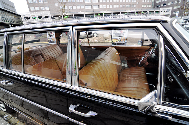 1969 Mercedes-Benz 220D Long