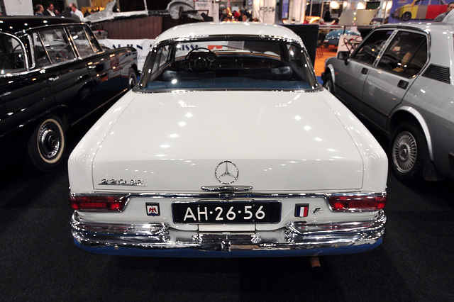 Interclassic & Topmobiel 2011 – 1964 Mercedes-Benz 220 SE