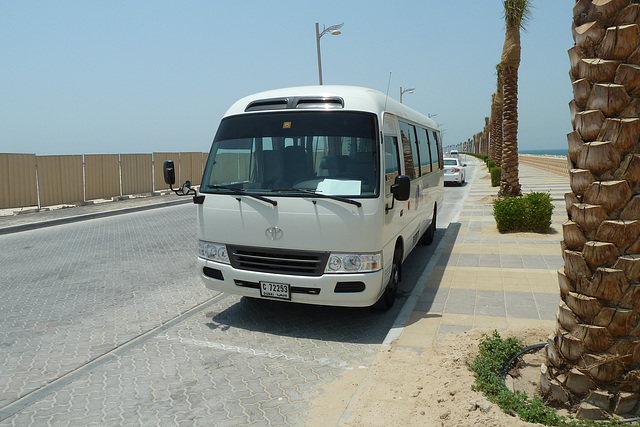 Dubai 2012 – Toyota bus