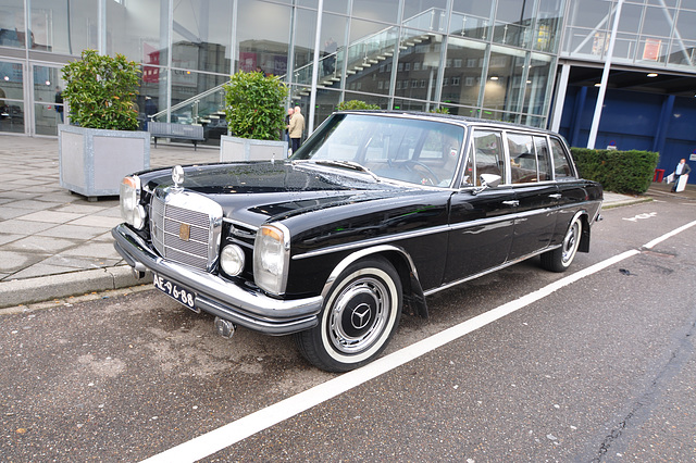 1969 Mercedes-Benz 220D Long