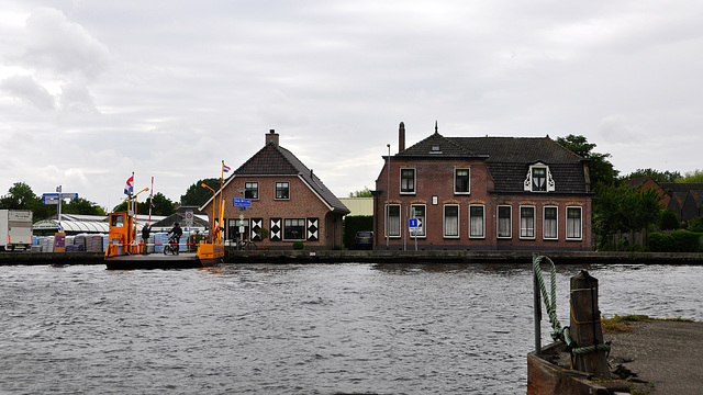 The ferry at Roelofsarendveen