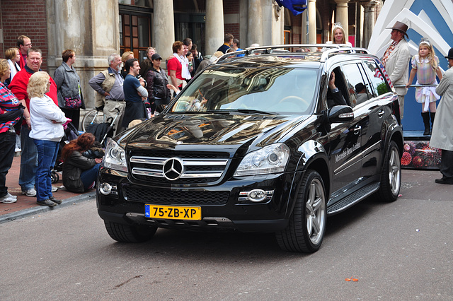 The Relief of Leiden – Mercedes-Benz providing pulling power