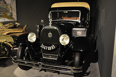 Louwman Museum – 1935 Hotchkiss Gazogène Camionette