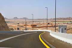 Dubai 2012 – Driving down Hafeet Mountain