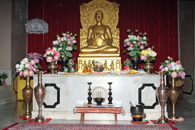 Inside the Mulagandhakuti Vihara