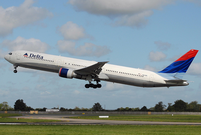 N843MH B767-432ER Delta Airlines