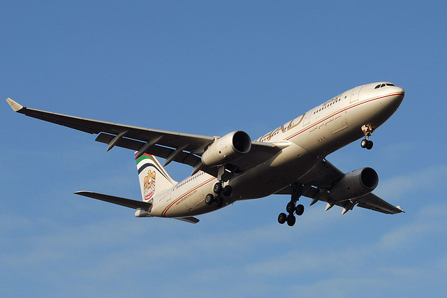 A6-EYF A330-243 Etihad Airways