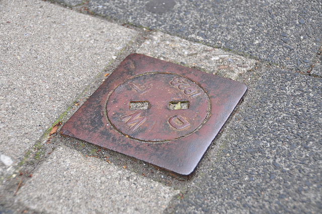 Water mains cover from 1923