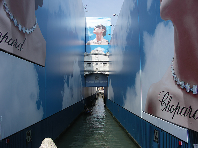 Bridge of Sighs, boarded up