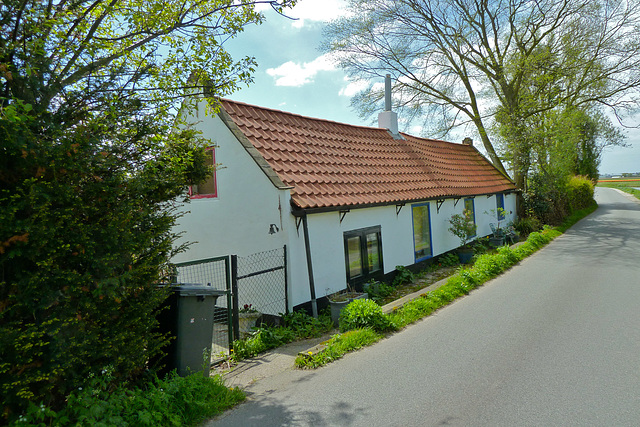 Old house on the canal from Haarlem to Leiden