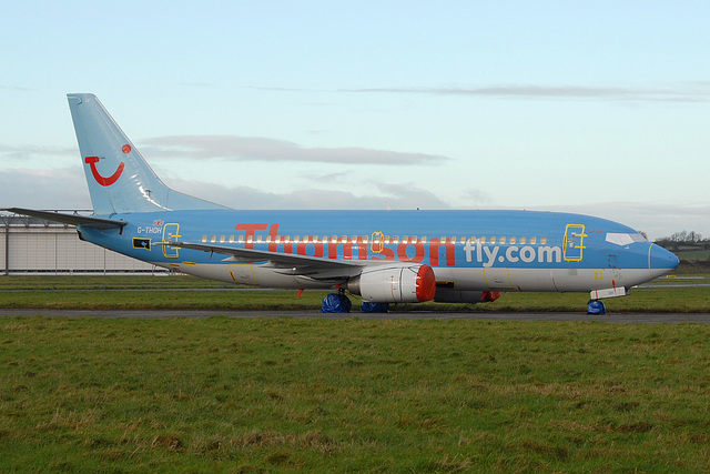 G-THOH B737-31S Thomsonfly