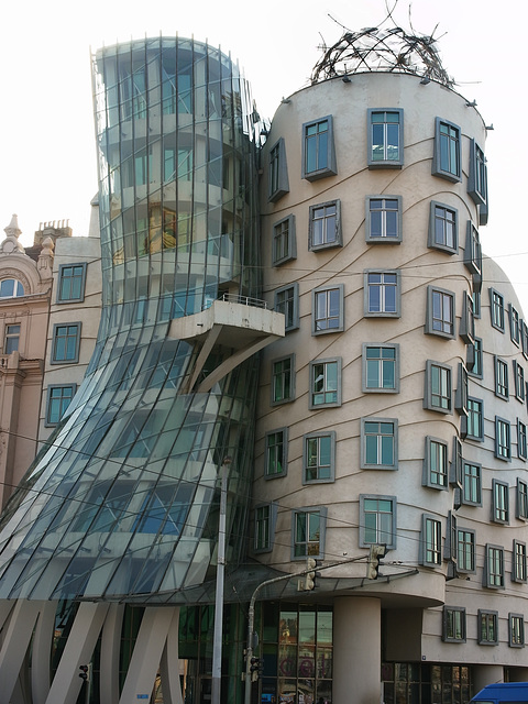 Prague Fred and Ginger Dancing House Milunic Gehry 2
