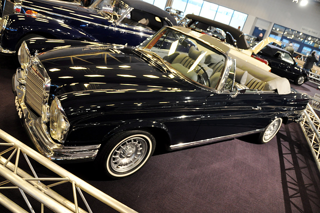 Interclassics & Topmobiel 2011 – 1970 Mercedes-Benz 280 SE 3.5