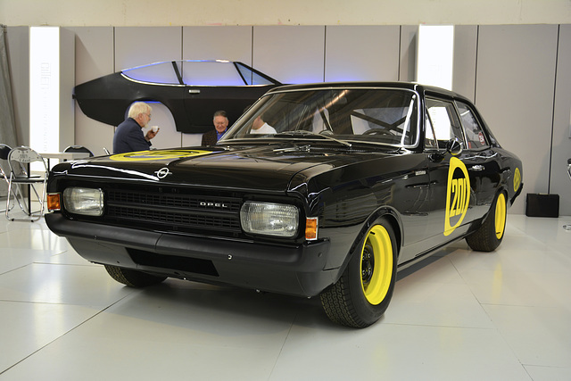 Techno Classica 2013 – 1968 Opel Rekord C «Schwarze Witwe»