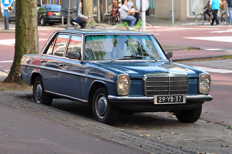 1974 Mercedes-Benz 230