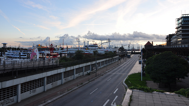 Hamburg – View of the Vorsetzen and the Elbe