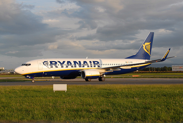 EI-EBE B737-8AS Ryanair