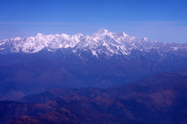 Flying across the Himalyas