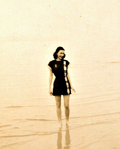 Alice in the Great Salt Lake, 1946