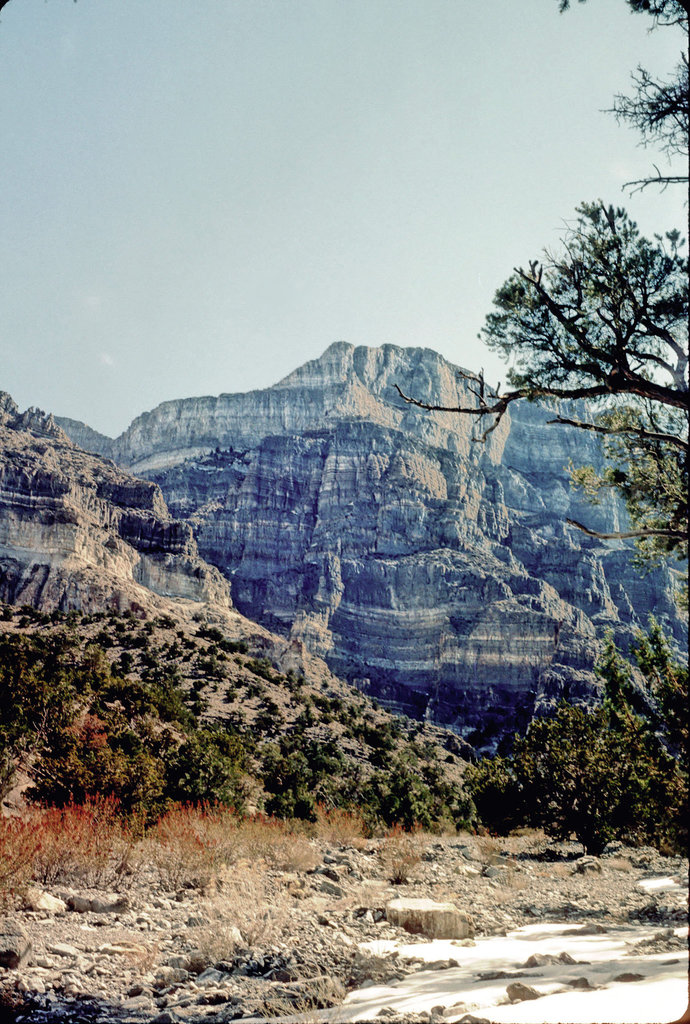 06-cliffs_adj