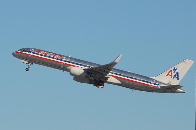 N696AN B757-223 American Airlines