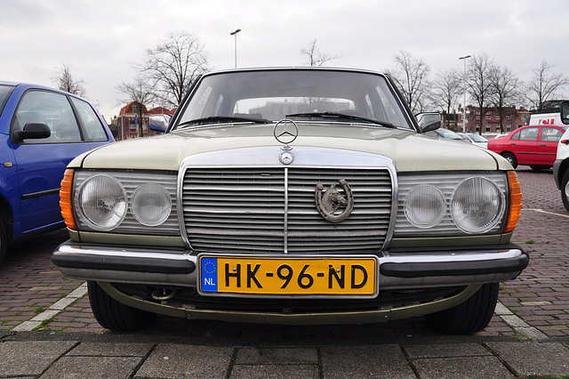 1982 Mercedes-Benz 300 D