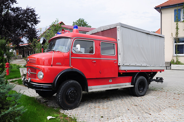 Mercedes-Benz 1113 Fire Engine