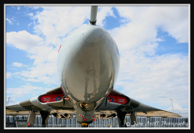 Vulcan XH558