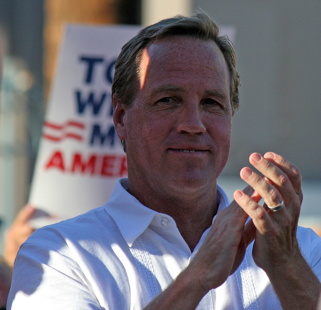 Palm Springs Mayor Steve Pougnet at Palm Springs Rally For Supreme Court Decisions (2748)