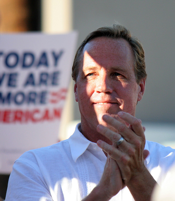 Palm Springs Mayor Steve Pougnet at Palm Springs Rally For Supreme Court Decisions (2749)