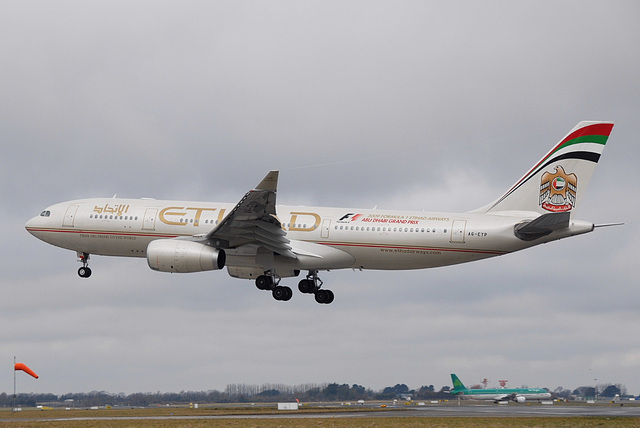 A6-EYP A330-243 Etihad Airways