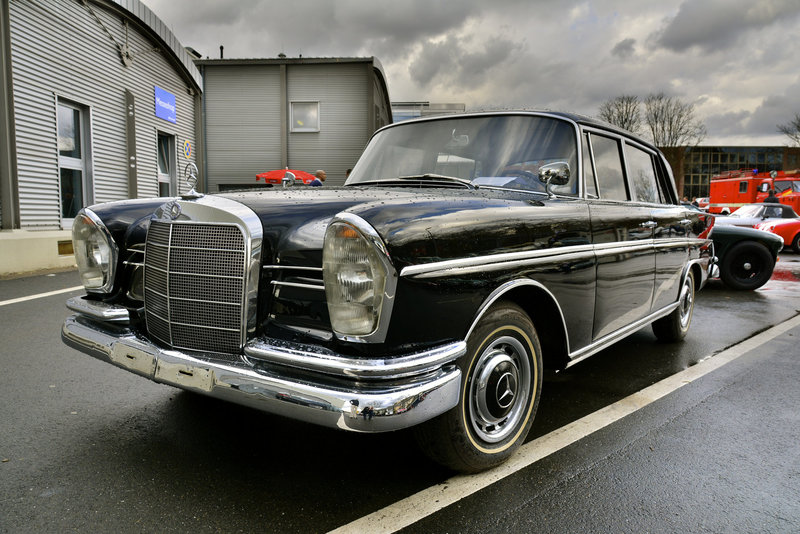 Techno Classica 2013 – 1965 Mercedes-Benz 300 SEL
