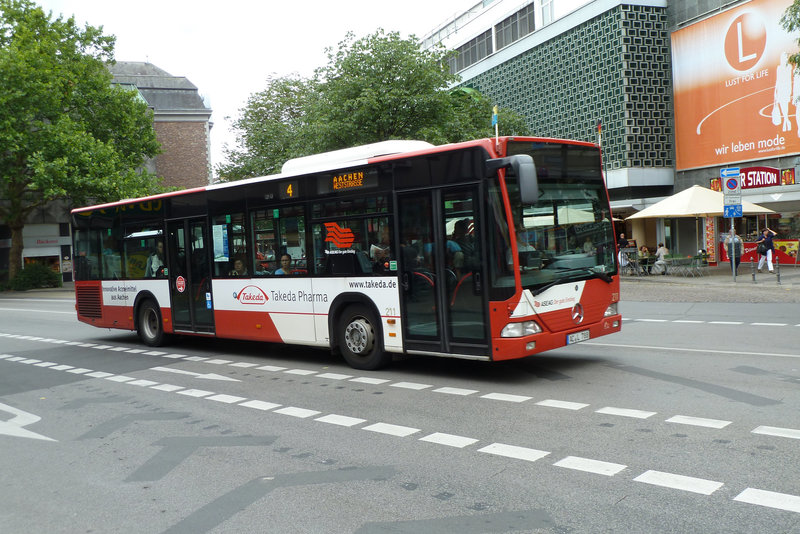 Mercedes-Benz bus on line 4 in Aix-la-Chapelle