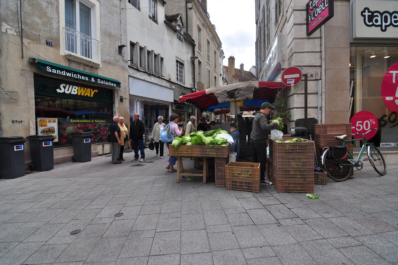 France 2012 – Friday market in Chalon-sur-Saône