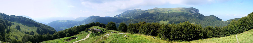 Monte Baldo-Hochland  in Ost-West Richtung bei San Valentino.  ©UdoSm