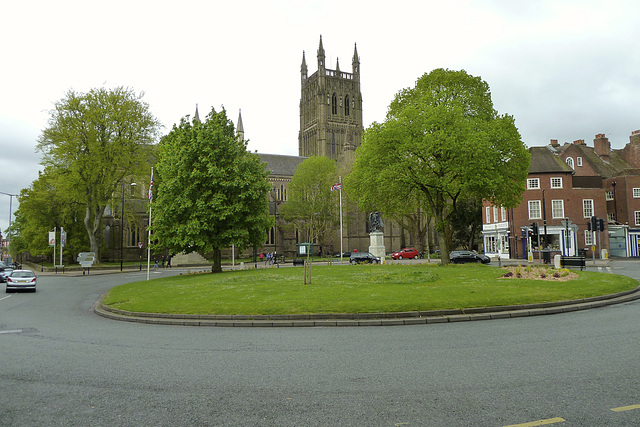 Worcester 2013 – Cathedral and roundabout